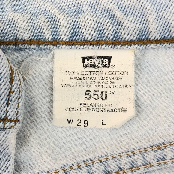 Levi’s Vintage High Waist Light Wash Frayed Embroidered Hem Jean Shorts Size 29 - Picture 10 of 12